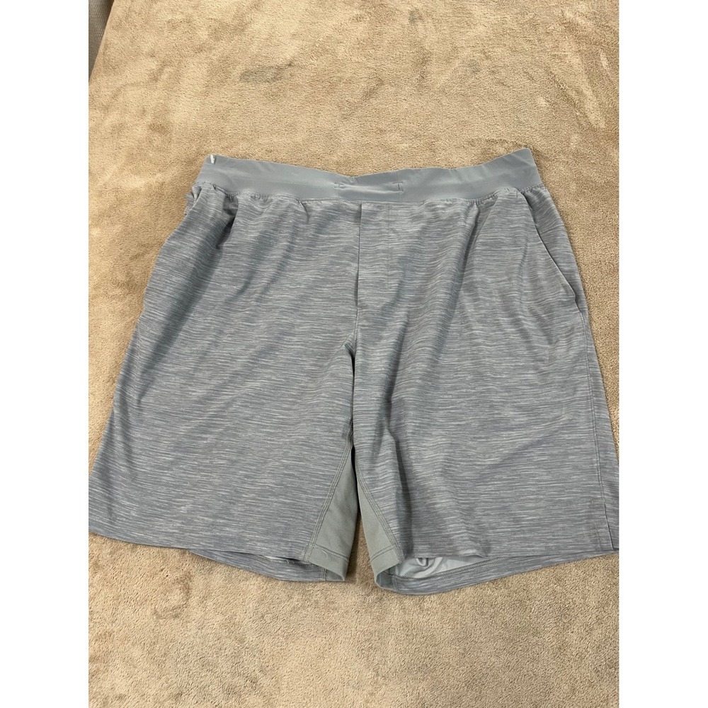 Lululemon T.H.E Short Linerless Men Size 2XL Heathered Gray Gym Stretch 9" EUC